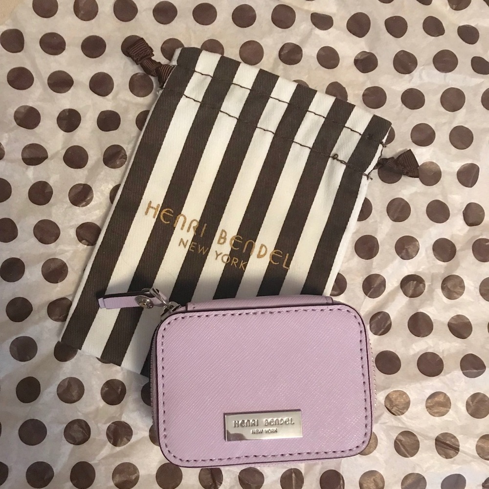 Henri Bendel West 57th Pill Box